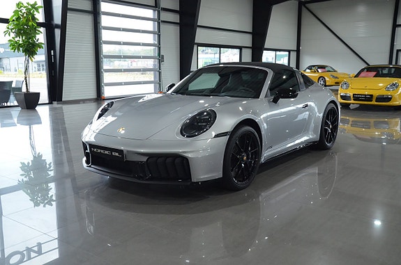 Porsche 911 Targa 4 GTS 4 of 25