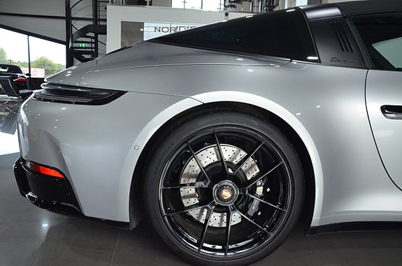 Porsche 911 Targa 4 GTS 11 of 25