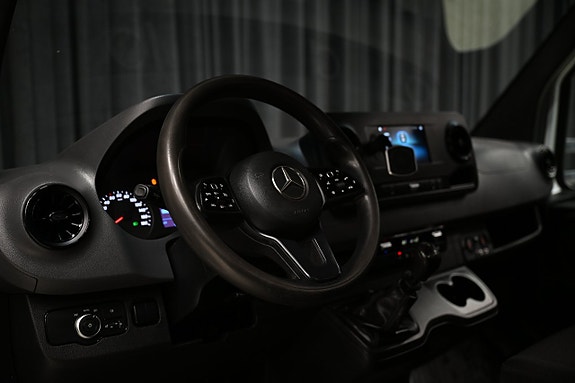 Mercedes-Benz Sprinter 516 18 of 29