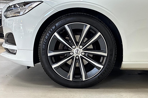 Volvo V90 11 of 27