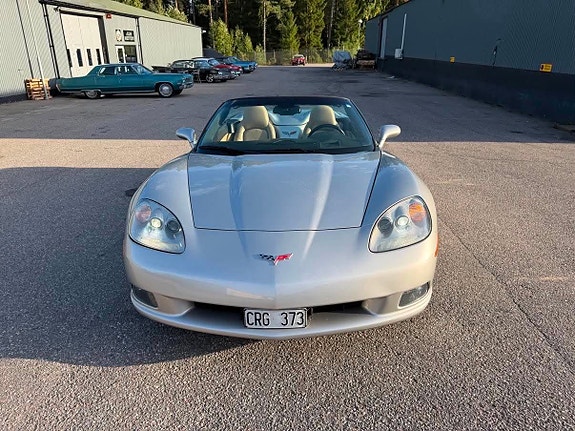 Chevrolet Corvette 12 of 23