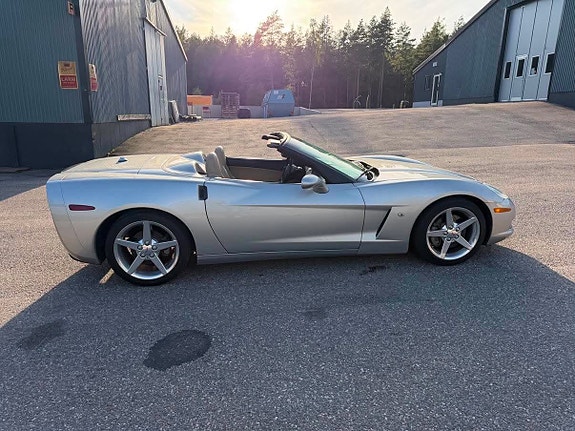 Chevrolet Corvette 2 of 23