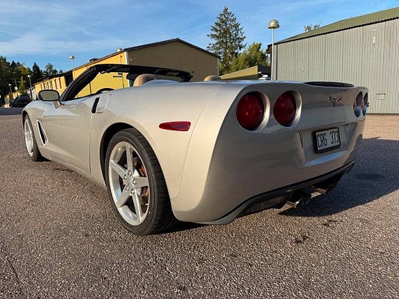 Chevrolet Corvette 9 of 23