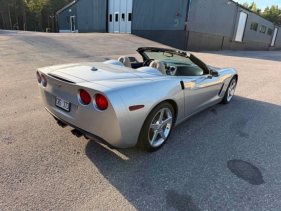 Chevrolet Corvette 11 of 23