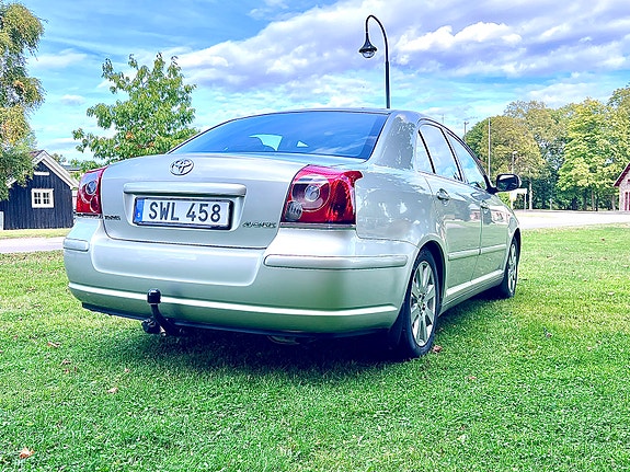 Toyota Avensis 5 of 16