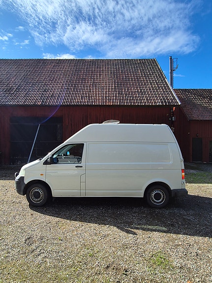 Volkswagen Transporter 2 of 29