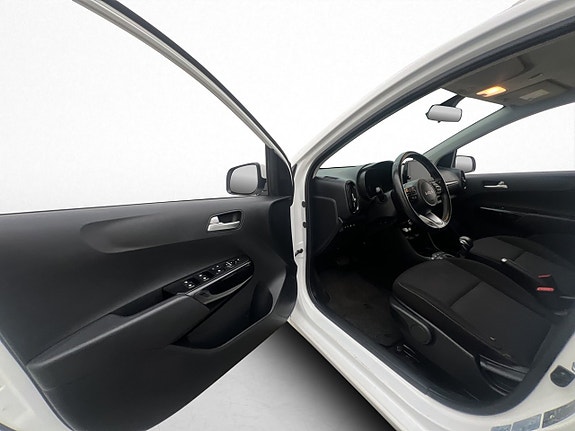 Kia Picanto 10 of 30