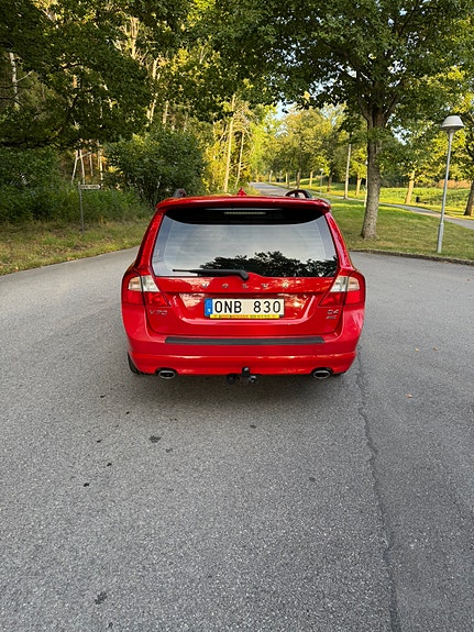 Volvo V70 4 of 15