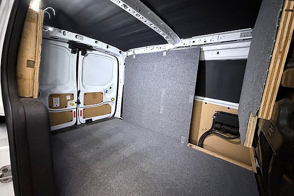 Ford Transit Connect 10 of 23
