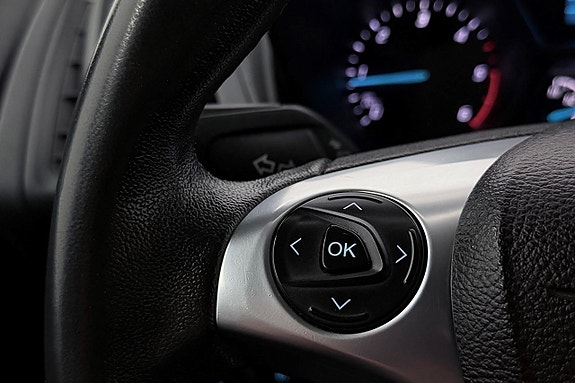 Ford Transit Connect 16 of 23