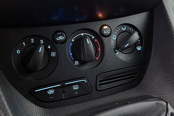 Ford Transit Connect 20 of 23