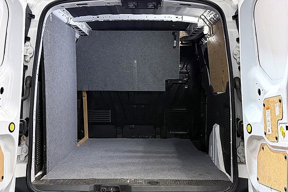 Ford Transit Connect 11 of 23