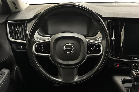 Volvo V90 16 of 23