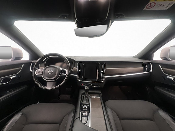 Volvo V90 Cross Country 13 of 30