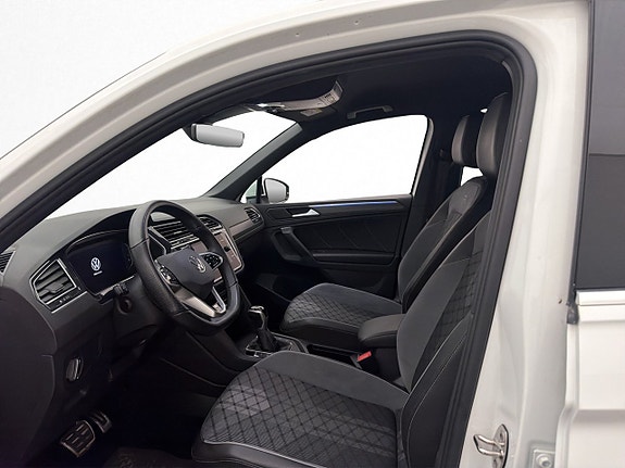 Volkswagen Tiguan 13 of 30