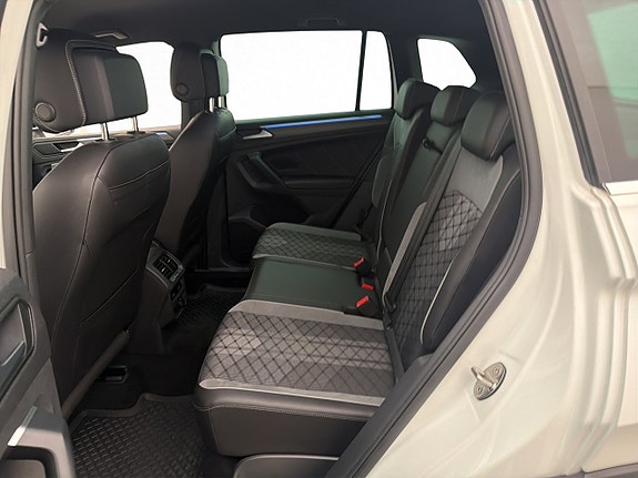 Volkswagen Tiguan 18 of 30