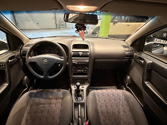 Opel Astra 9 of 9