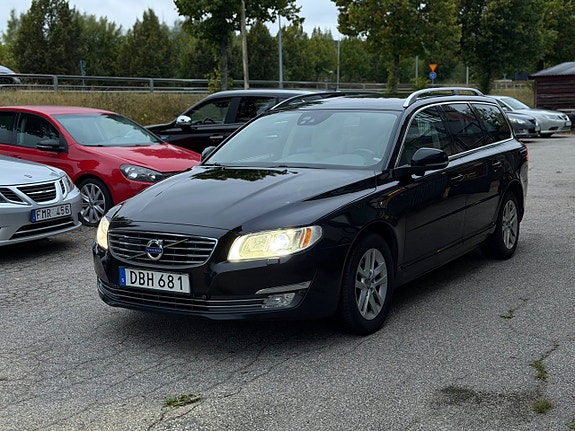 Volvo V70 2 of 11