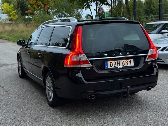 Volvo V70 5 of 11