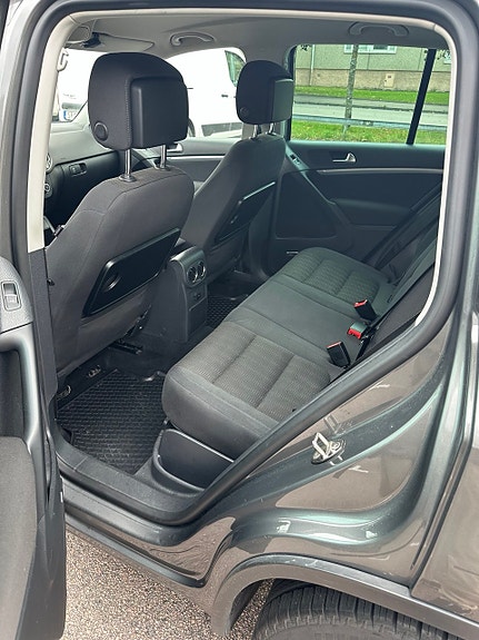 Volkswagen Tiguan 3 of 13