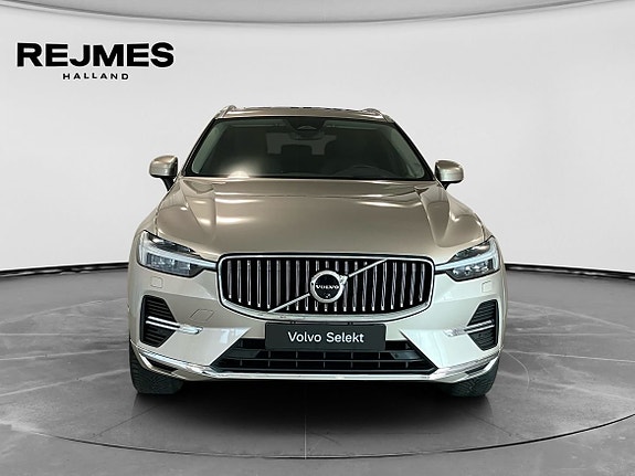 Volvo XC60 10 of 16