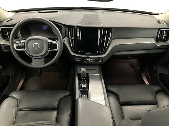 Volvo XC60 7 of 16