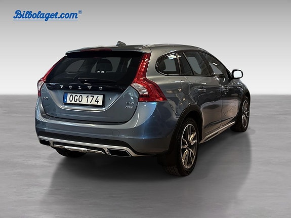Volvo V60 Cross Country 5 of 16
