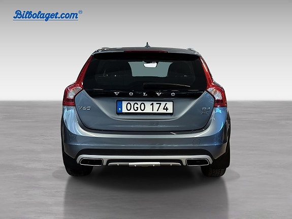 Volvo V60 Cross Country 6 of 16
