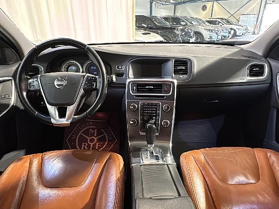 Volvo V60 10 of 18