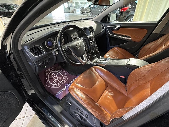 Volvo V60 12 of 18