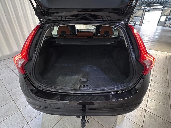 Volvo V60 4 of 18