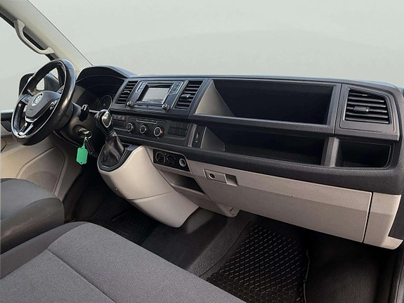 Volkswagen Transporter 12 of 21