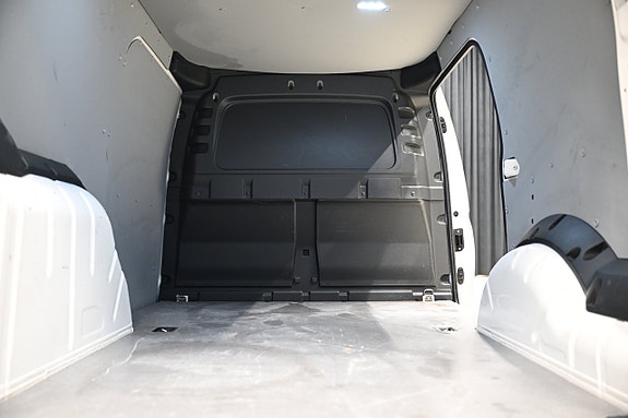 Volkswagen Caddy Maxi 8 of 28