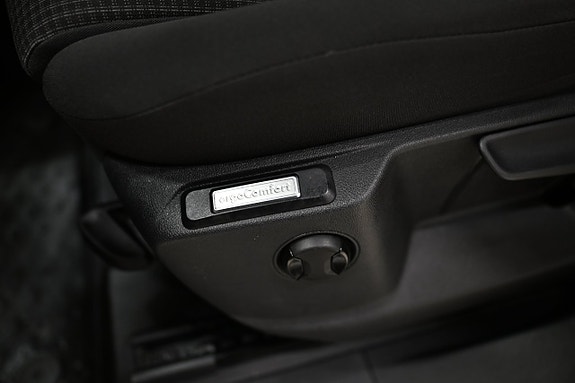 Volkswagen Caddy Maxi 16 of 28