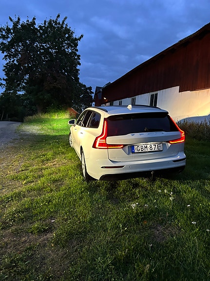 Volvo V60 3 of 5