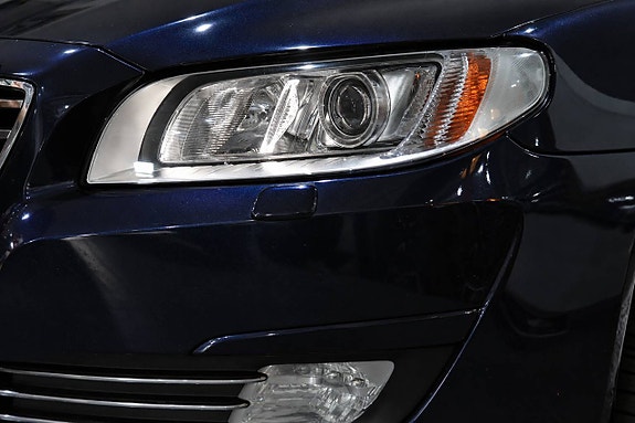 Volvo V70 14 of 19