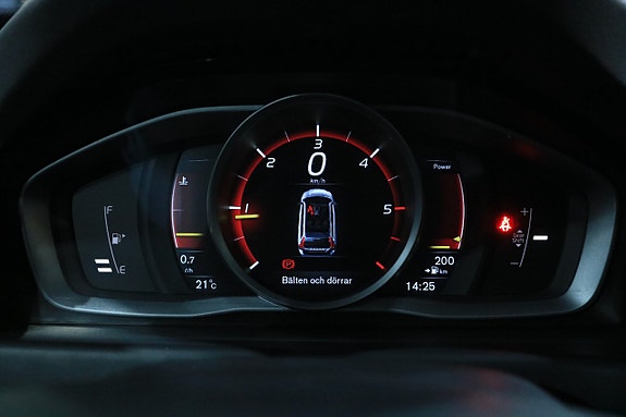Volvo V70 8 of 19