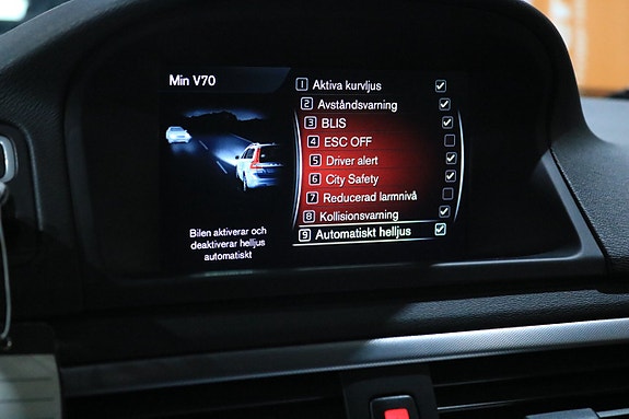 Volvo V70 9 of 19