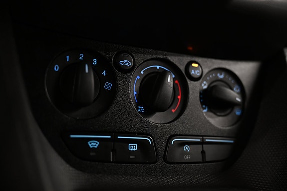 Ford Transit Connect 23 of 27
