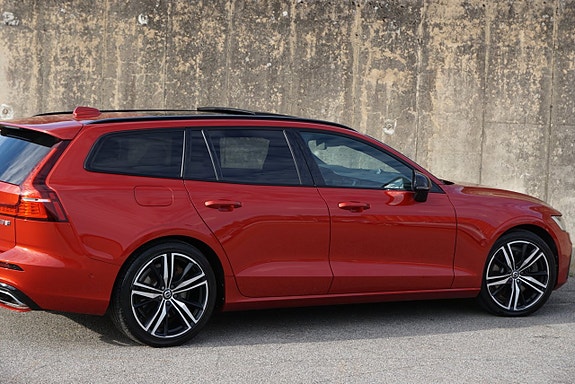 Volvo V60 11 of 30