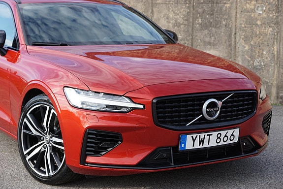 Volvo V60 3 of 30