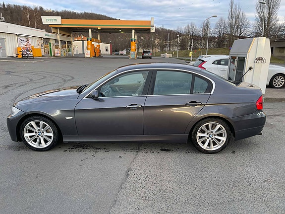 BMW 325i 9 of 10