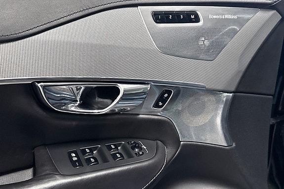 Volvo XC90 8 of 13