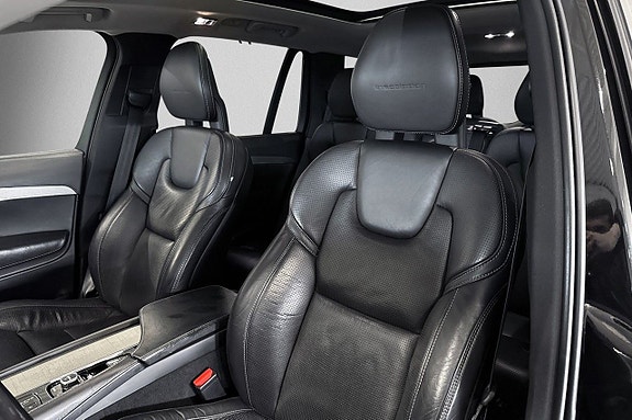 Volvo XC90 7 of 13