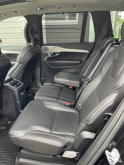 Volvo XC90 4 of 13