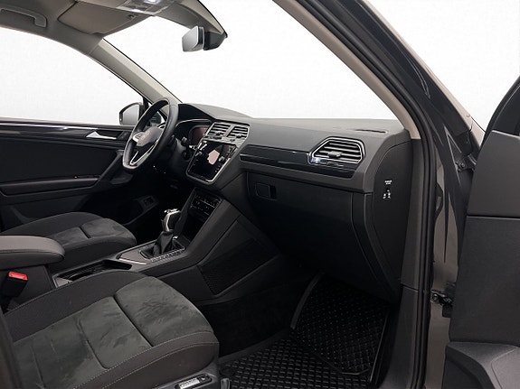 Volkswagen Tiguan 12 of 28