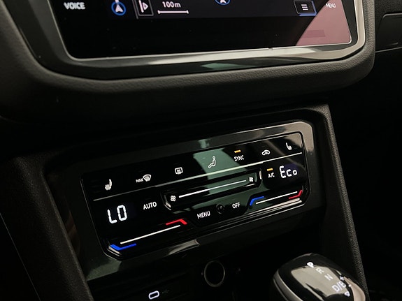 Volkswagen Tiguan 22 of 28