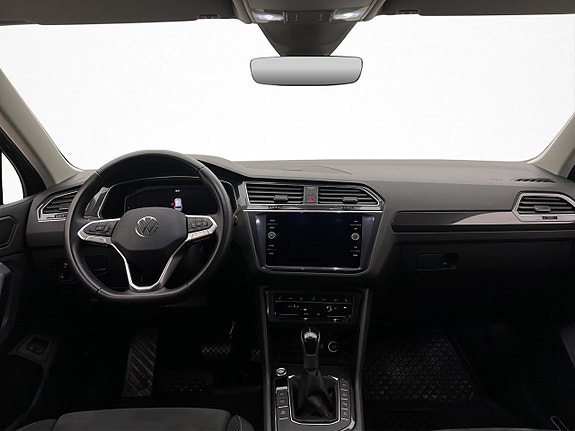 Volkswagen Tiguan 14 of 28