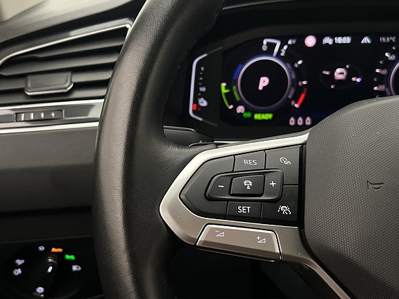 Volkswagen Tiguan 17 of 28