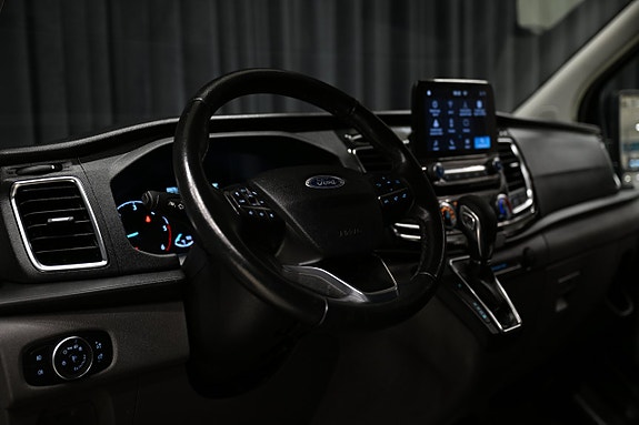 Ford Transit Custom 23 of 30
